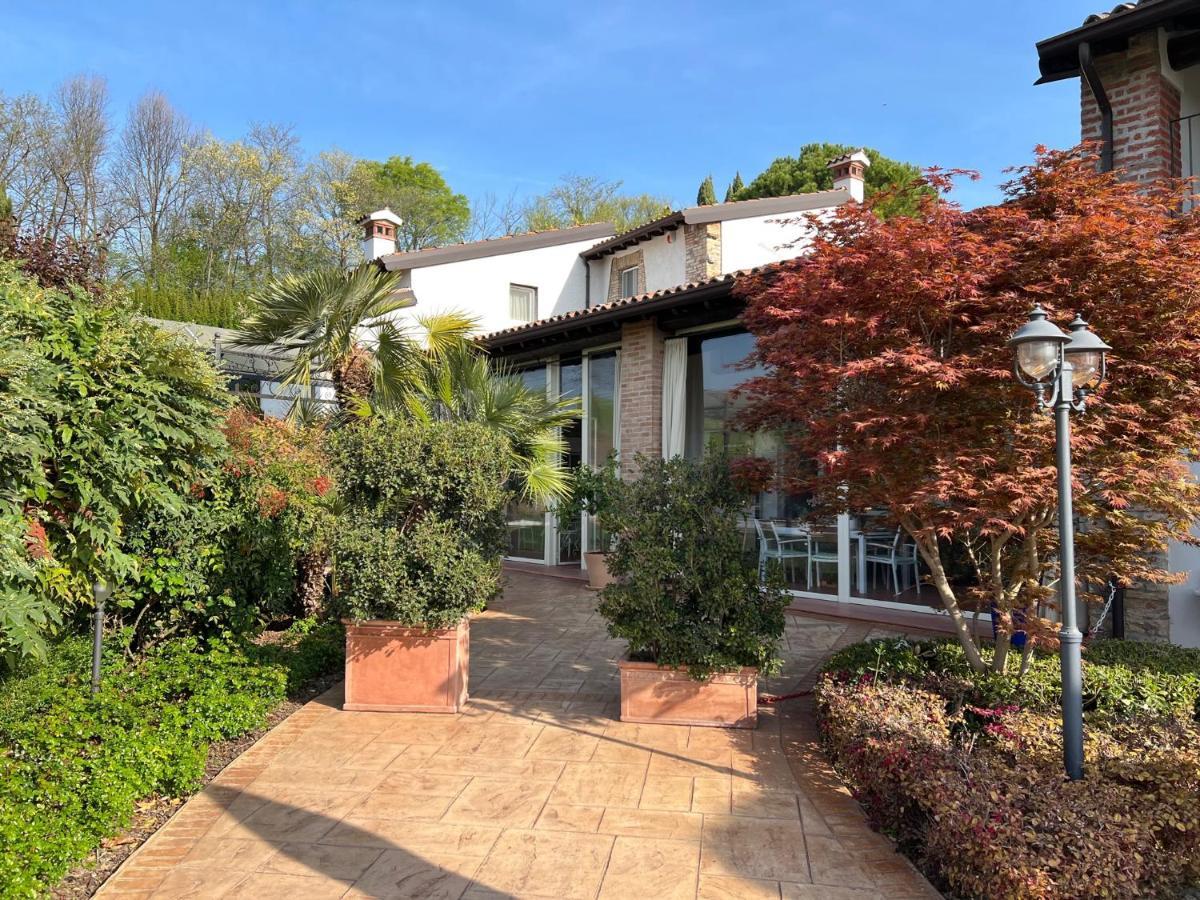 B&B Corte Delle Rose Castiglione Delle Stiviere Bagian luar foto