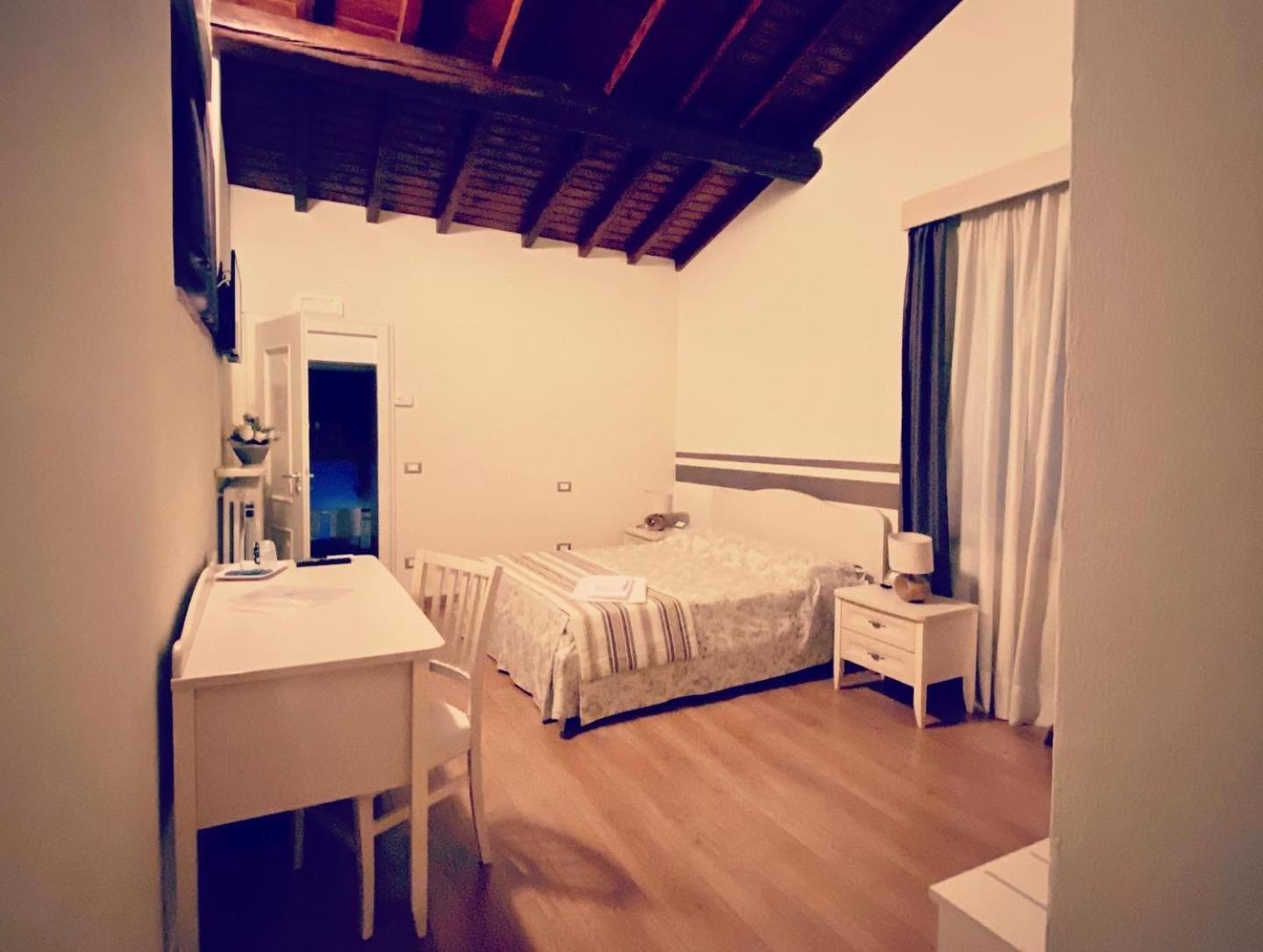 B&B Corte Delle Rose Castiglione Delle Stiviere Bagian luar foto
