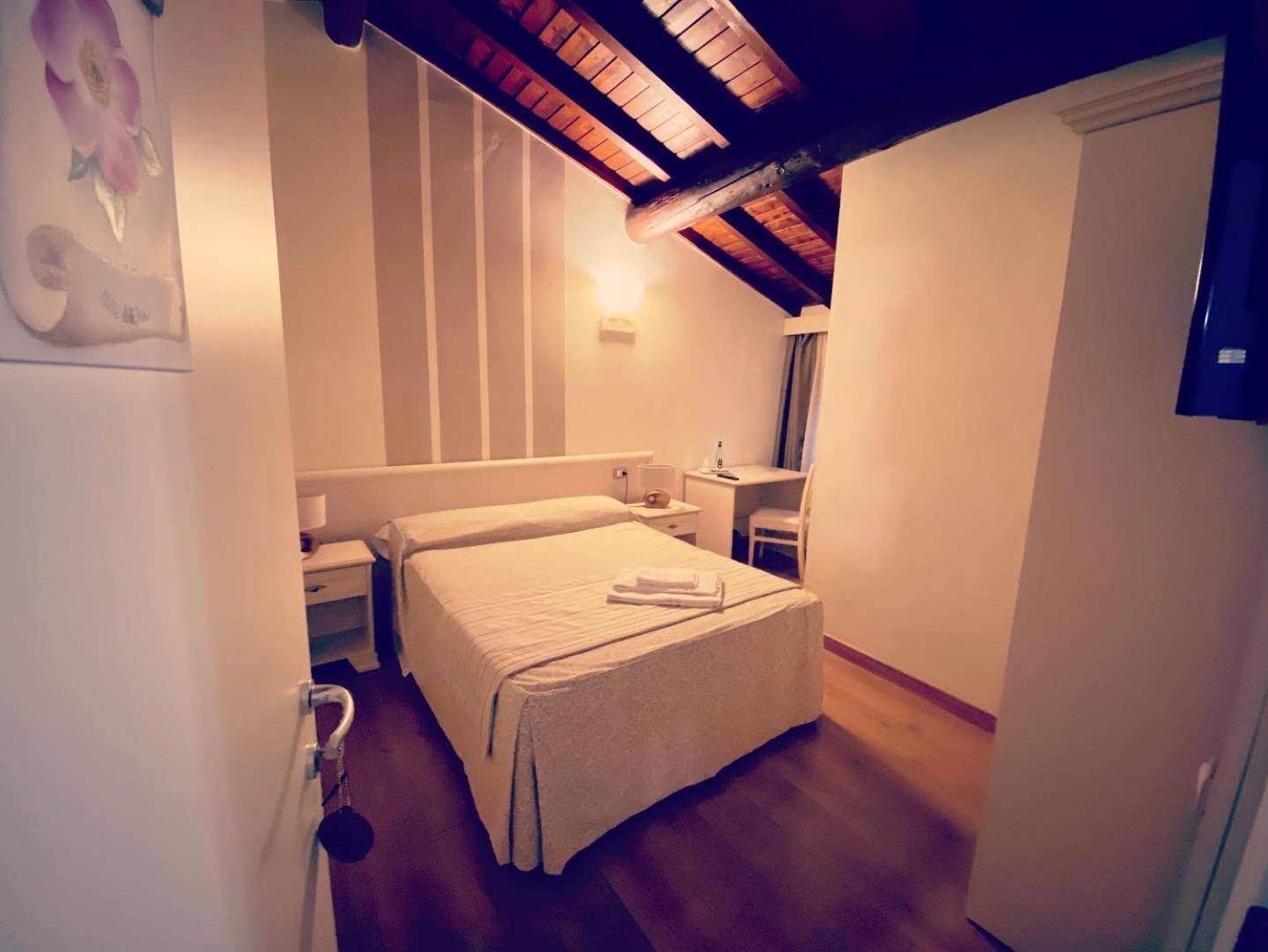 B&B Corte Delle Rose Castiglione Delle Stiviere Bagian luar foto