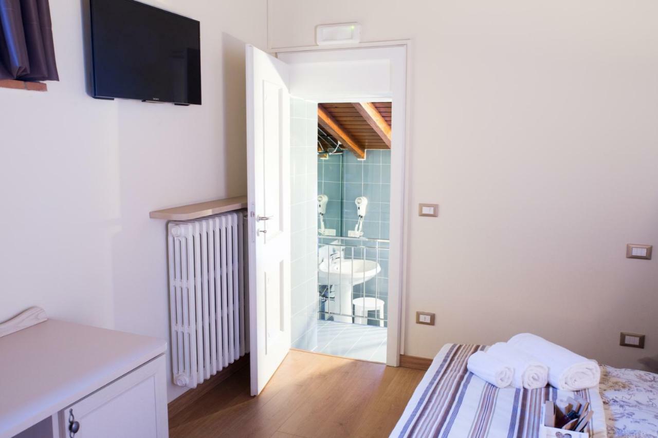 B&B Corte Delle Rose Castiglione Delle Stiviere Bagian luar foto