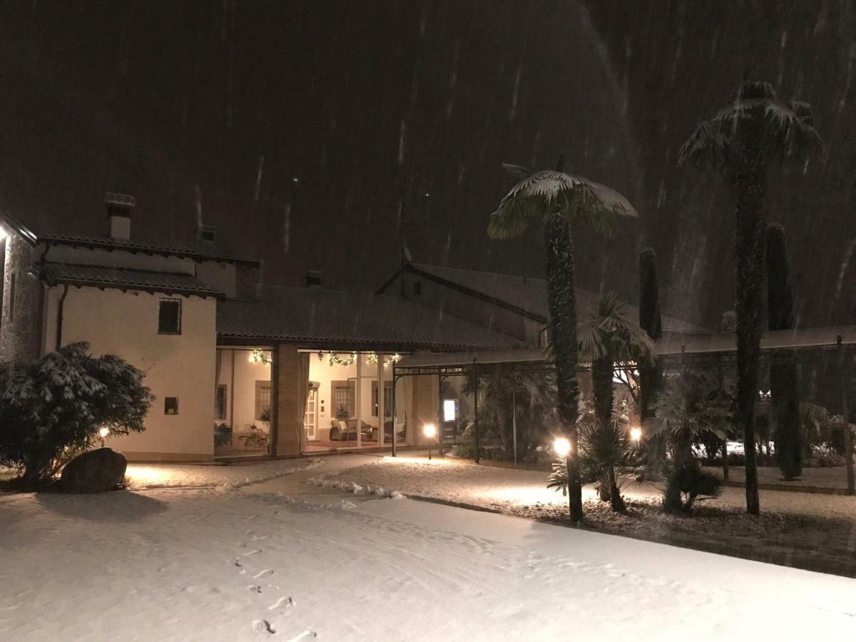 B&B Corte Delle Rose Castiglione Delle Stiviere Bagian luar foto