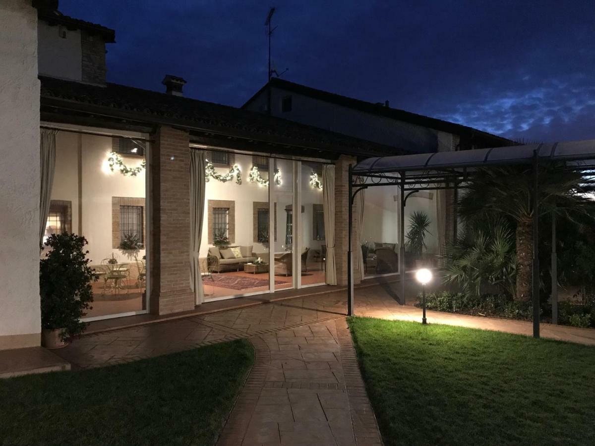 B&B Corte Delle Rose Castiglione Delle Stiviere Bagian luar foto